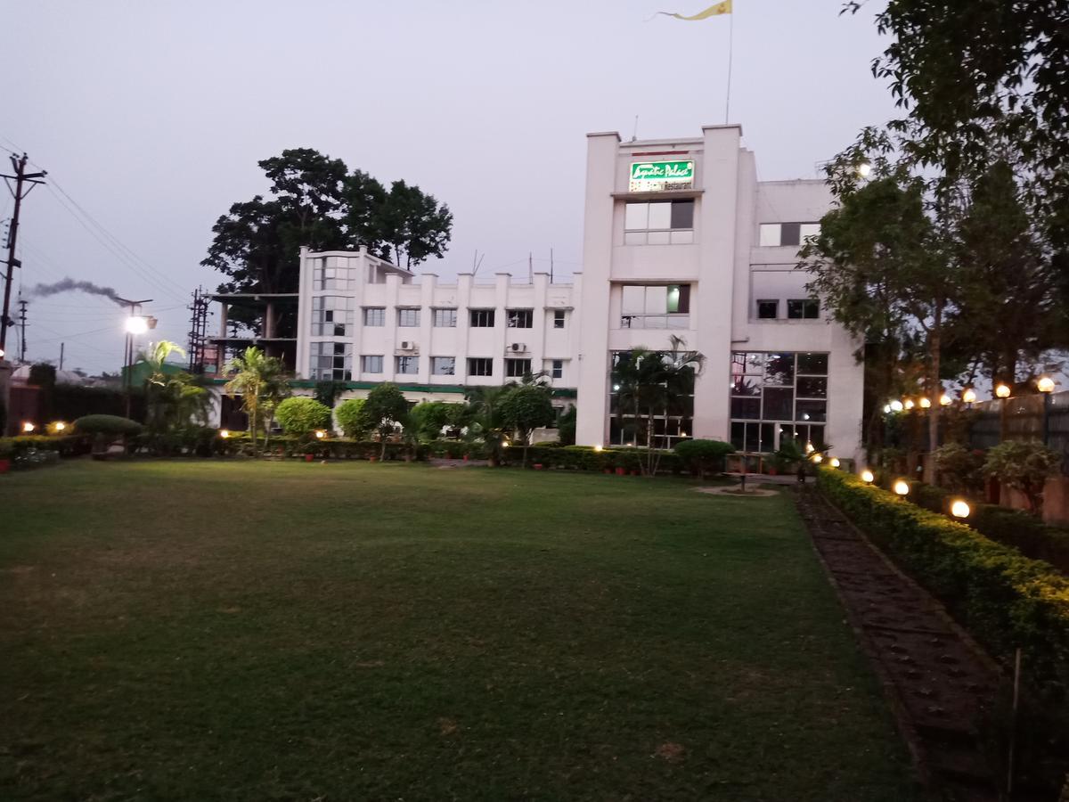 Oyo 24916 Hotel Aquatic Palace Kalyani Extérieur photo