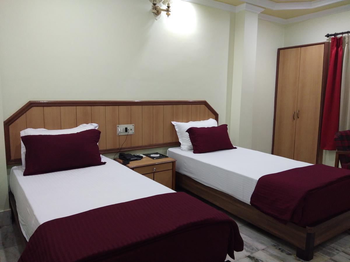 Oyo 24916 Hotel Aquatic Palace Kalyani Extérieur photo